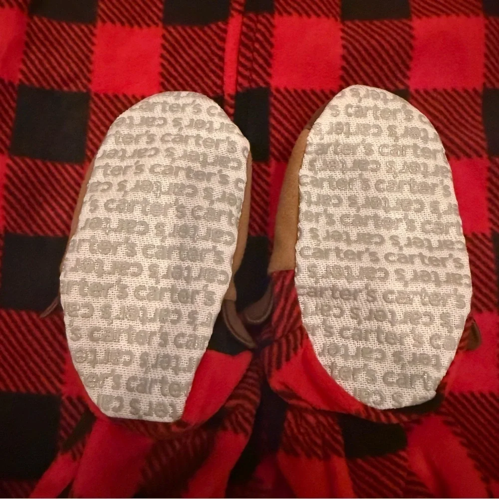 Carter’s red/ black checkered fleece holiday sleeper size 18 months- NWT